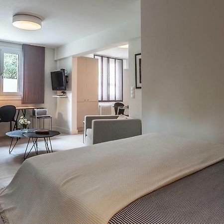 Unique Semi-Basement Stay At The Foot Of The Acropolis Athen Exterior foto