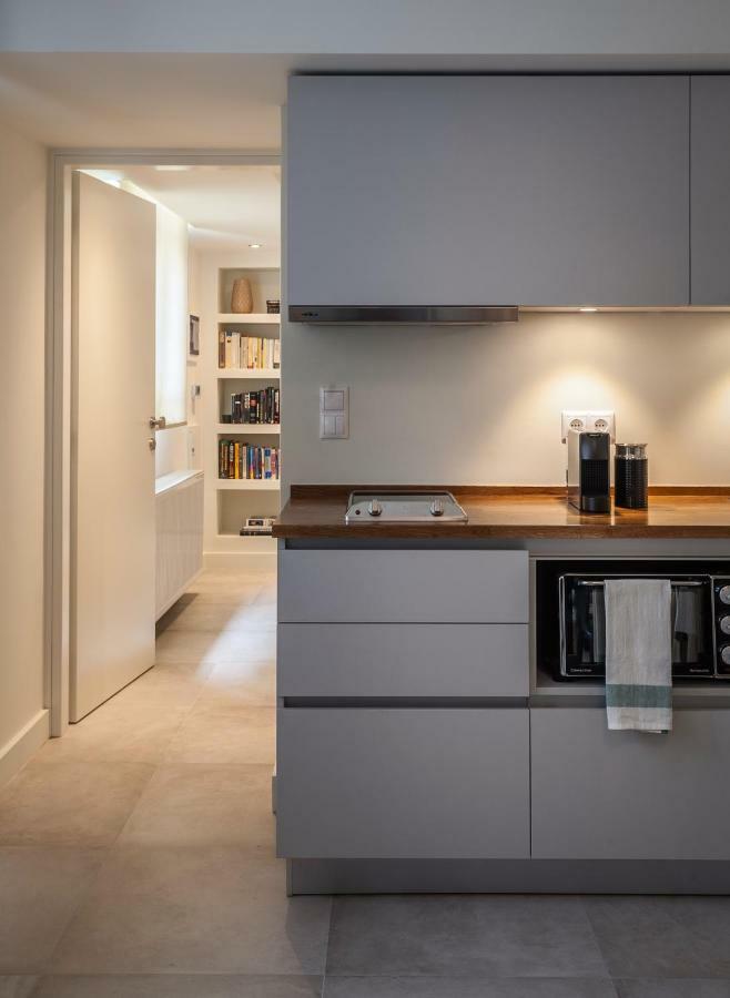 Unique Semi-Basement Stay At The Foot Of The Acropolis Athen Exterior foto
