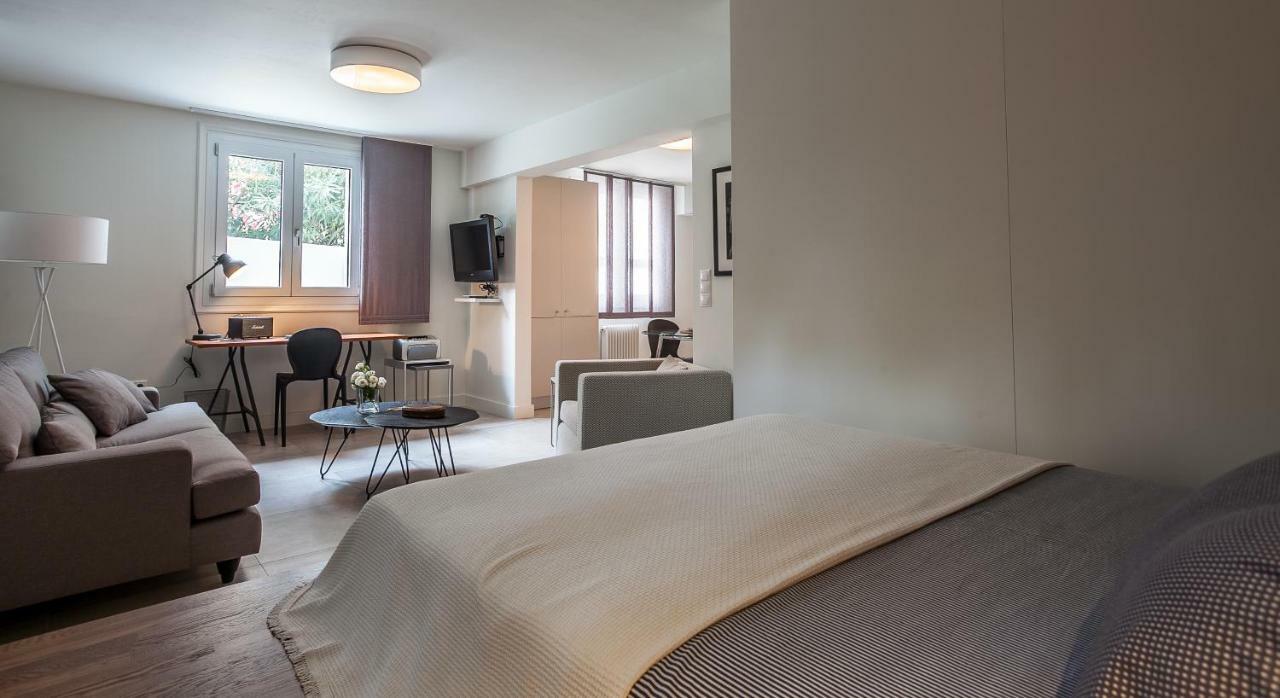 Unique Semi-Basement Stay At The Foot Of The Acropolis Athen Exterior foto