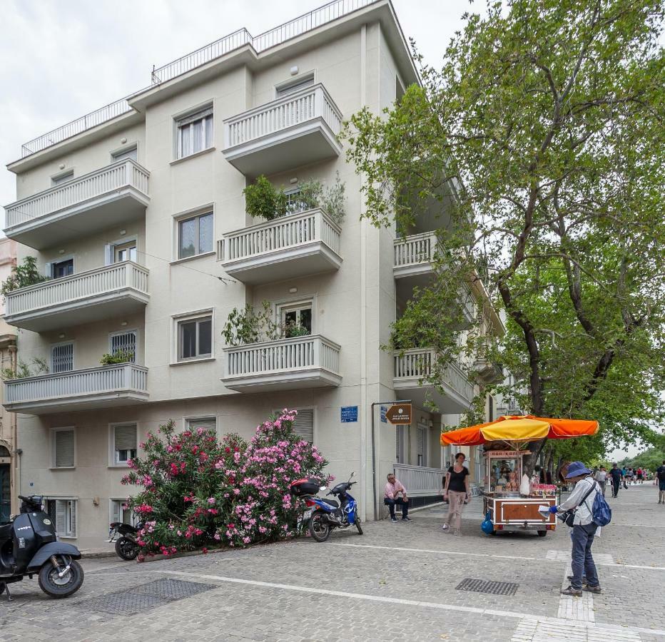 Unique Semi-Basement Stay At The Foot Of The Acropolis Athen Exterior foto